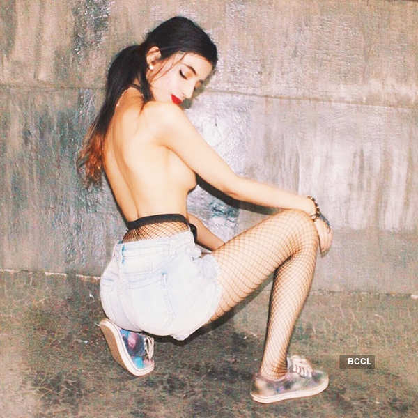 sakshi chopra feet 6