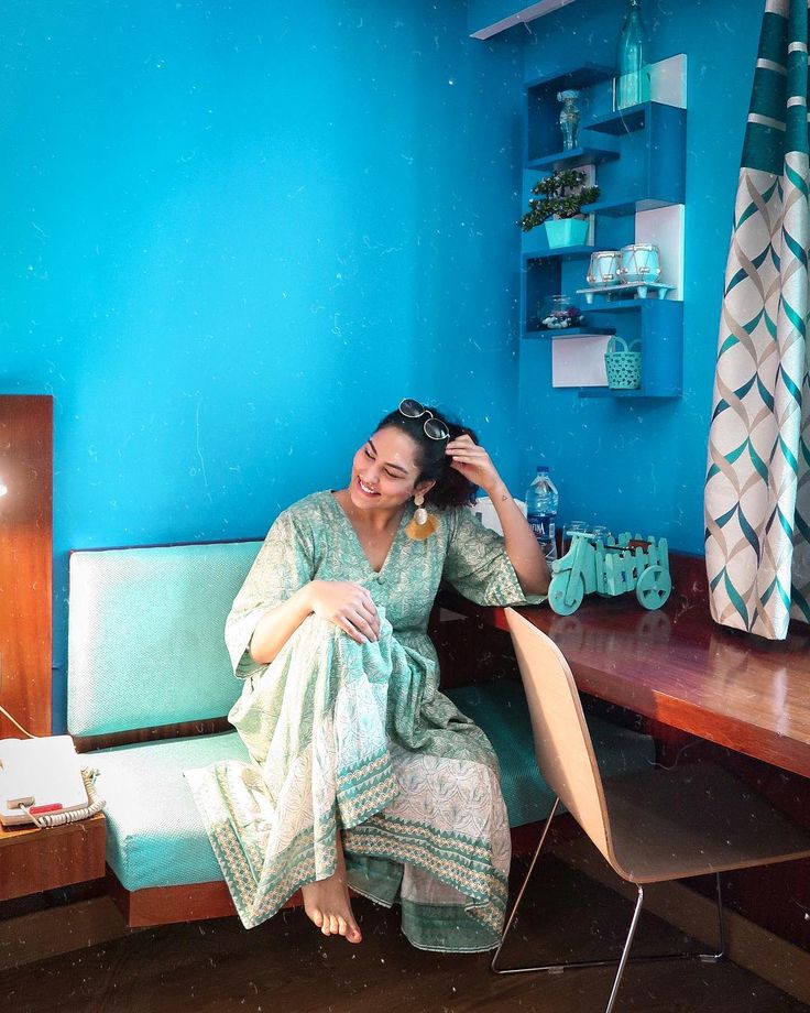 sakshi sindwani feet 2