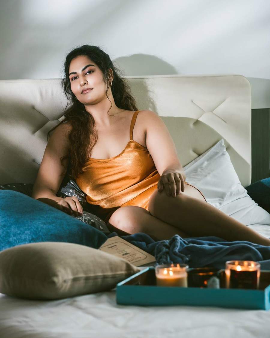 sakshi sindwani feet 4