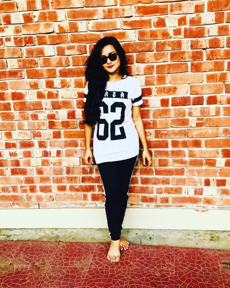 sallha khanam nadia feet 4