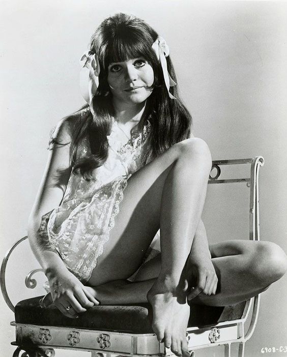 sally geeson feet 1