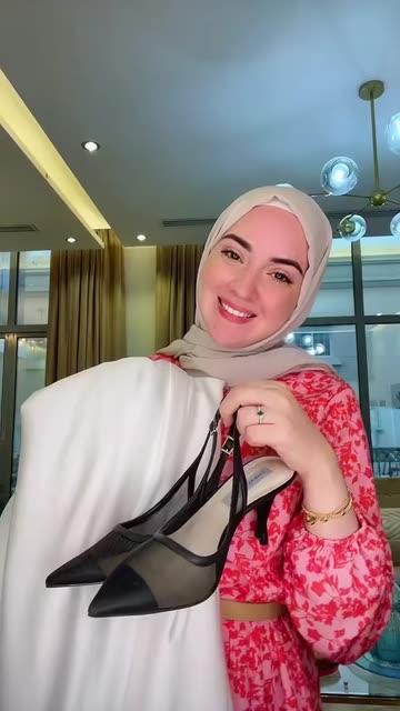 sally serdaneh feet 3