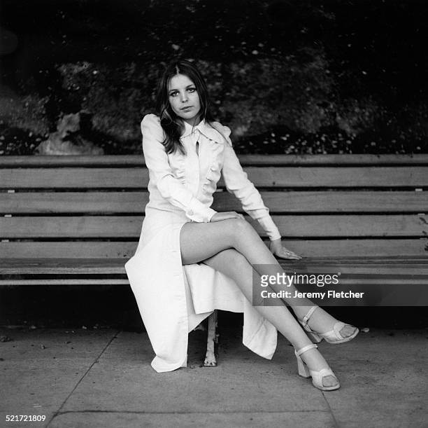 sally thomsett feet 4