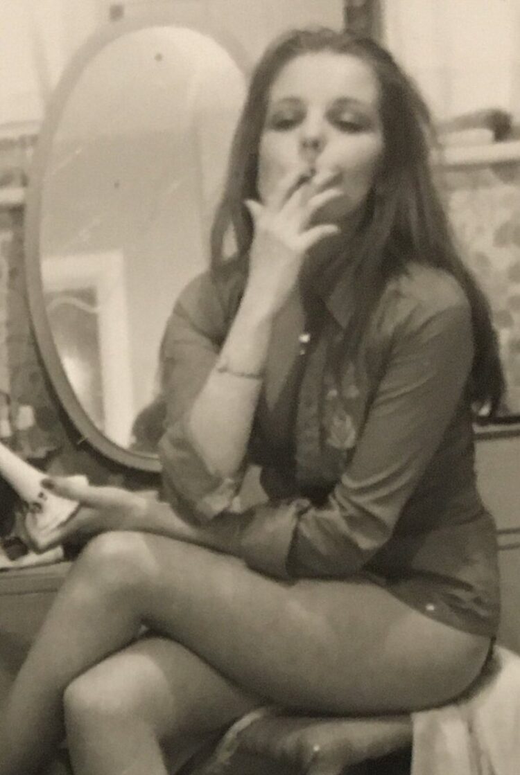 sally thomsett feet 6