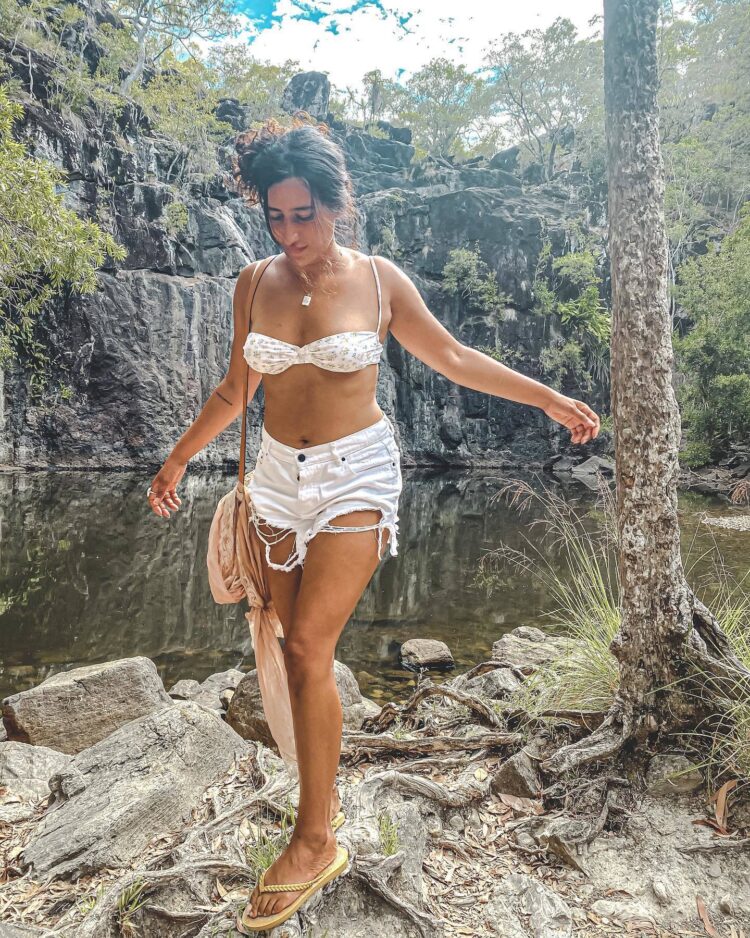 saloni chopra feet 1