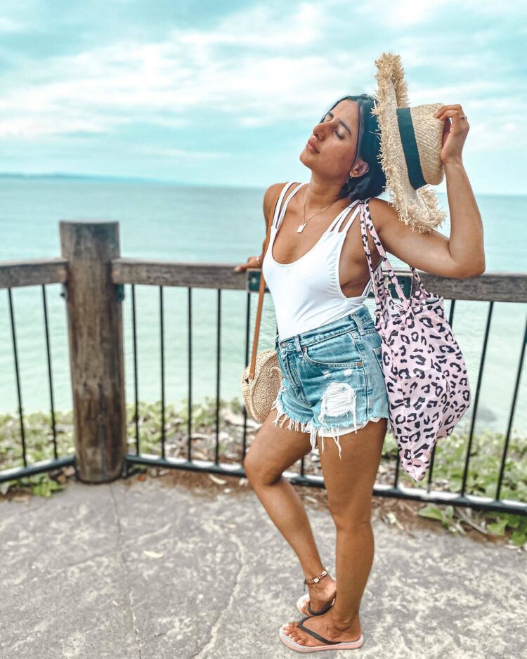 saloni chopra feet 2