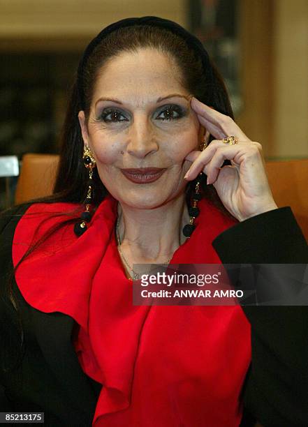 salwa al katrib feet 2