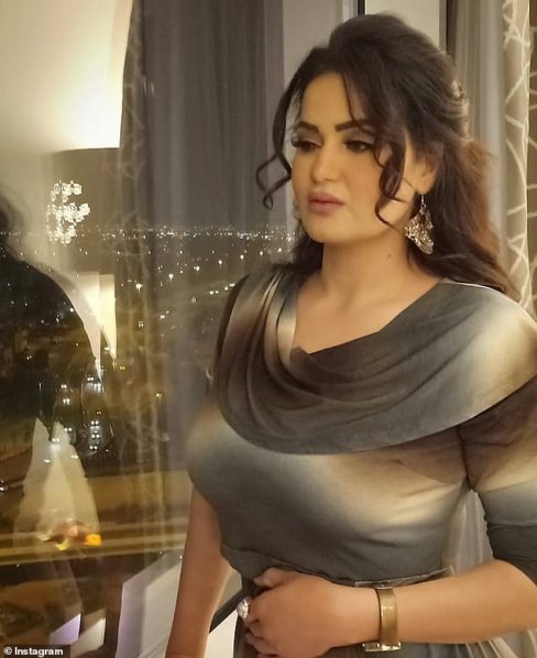 sama el masry feet 6