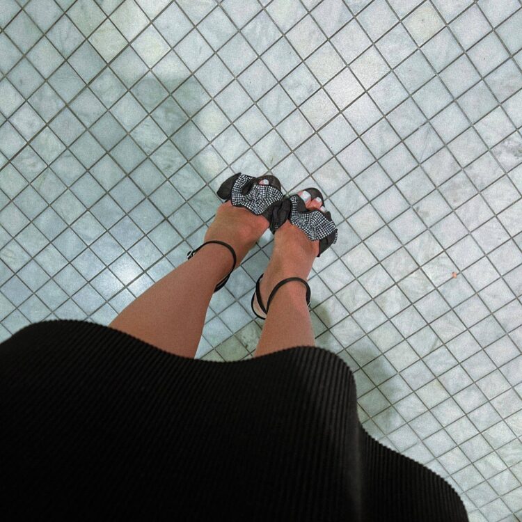 samaire armstrong feet 5