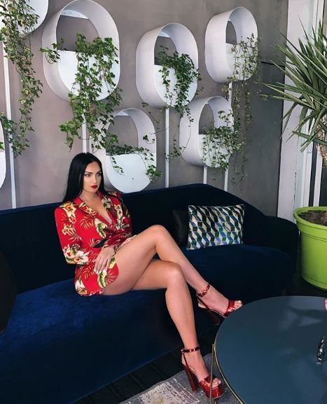 samanta karavella feet 5