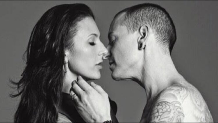 samantha bennington feet 3