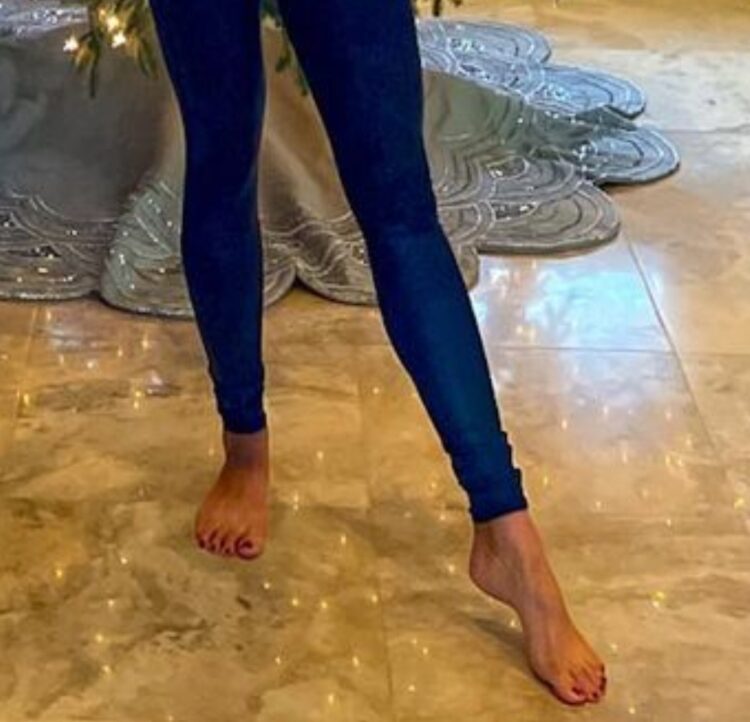 samantha busch feet 4