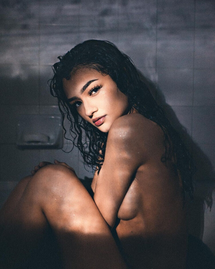 samantha diaz feet 4