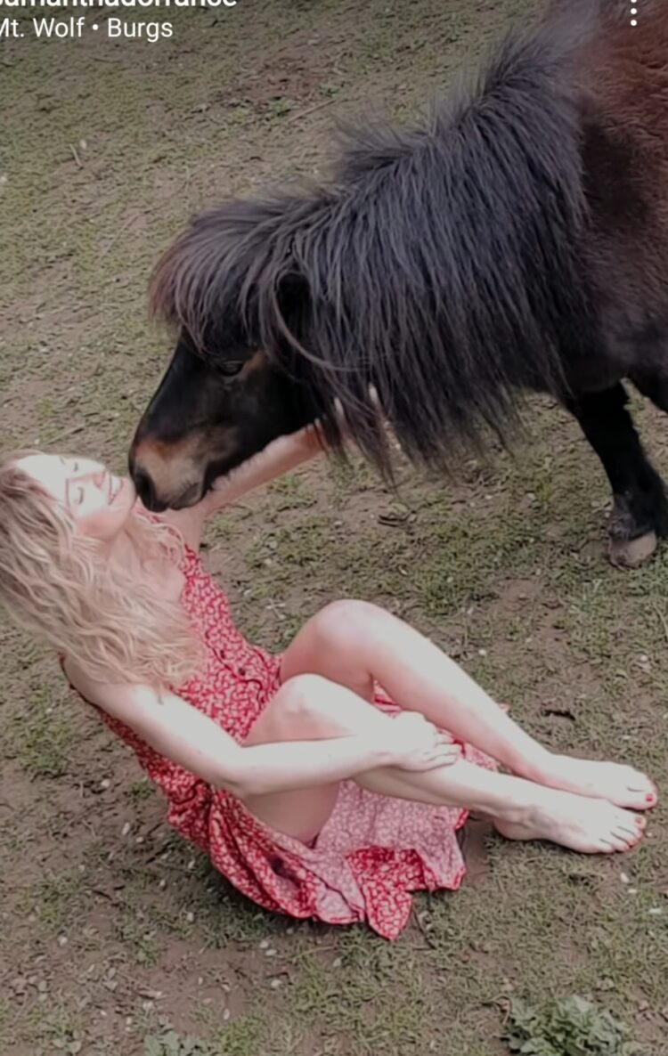 samantha dorrance feet 2