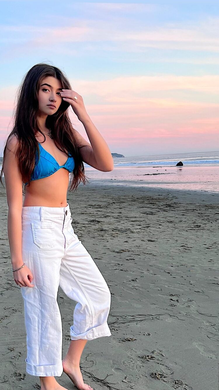 samantha gangal feet