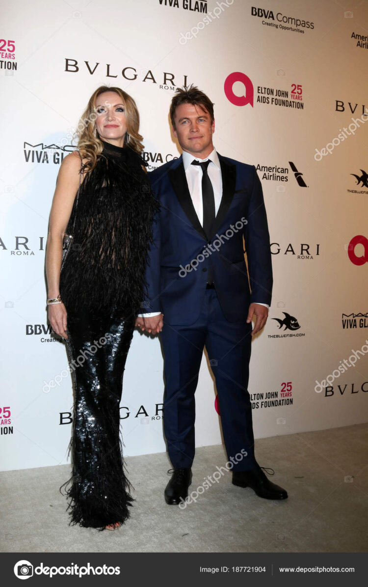 samantha hemsworth feet 5