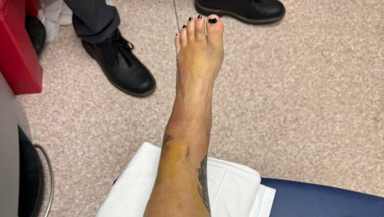 samantha hernandez feet 5