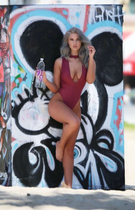 samantha knezel feet 1