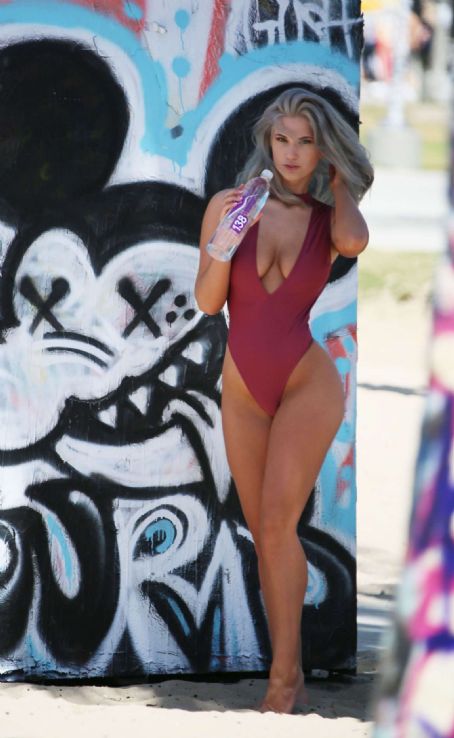 samantha knezel feet 3