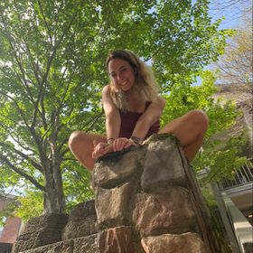 samantha mckinnon feet 4