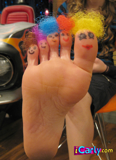 samantha page feet 4