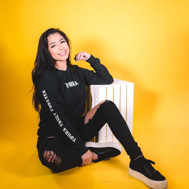 samantha partida feet 4