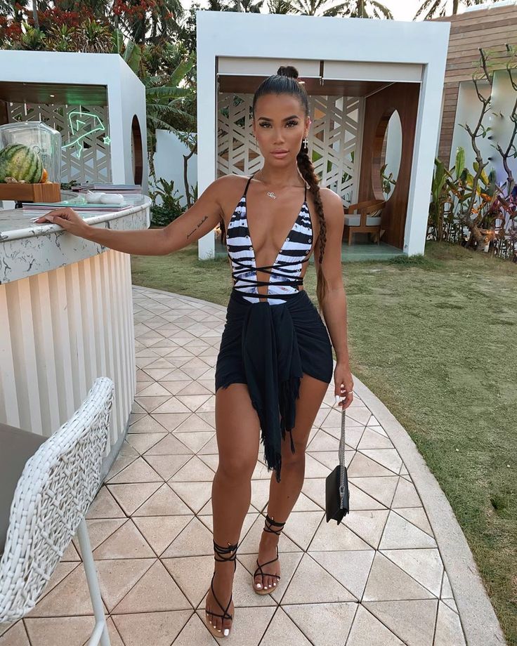 samantha rayner feet 4