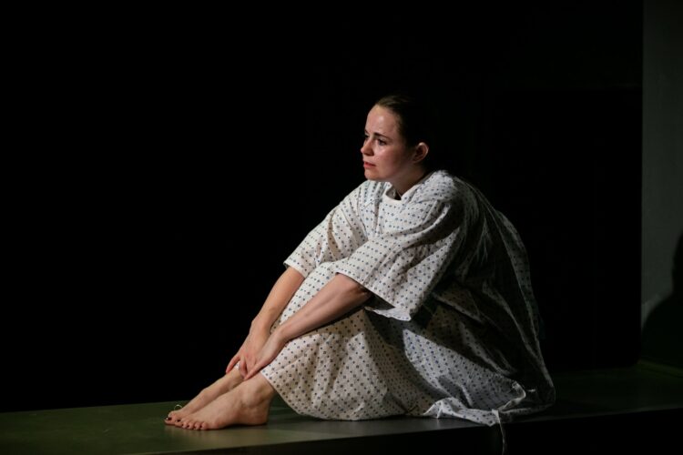 samantha robinson feet 5