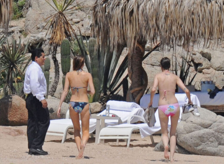 samantha ronson feet 5