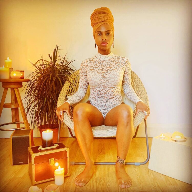 samantha russell feet 2