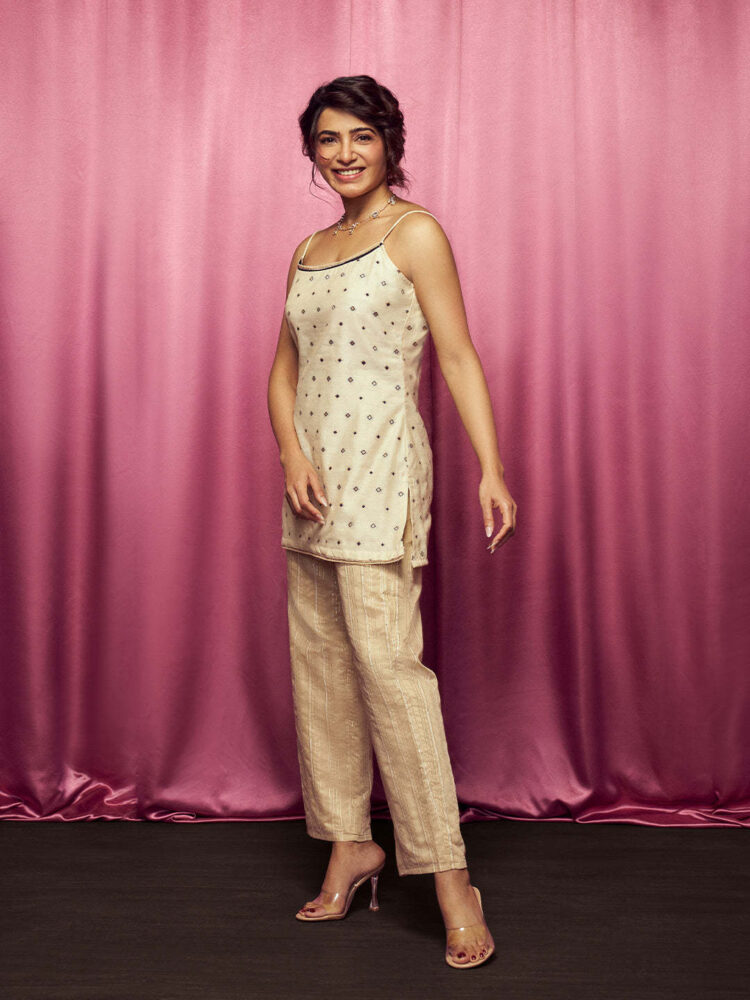 samantha short feet 1