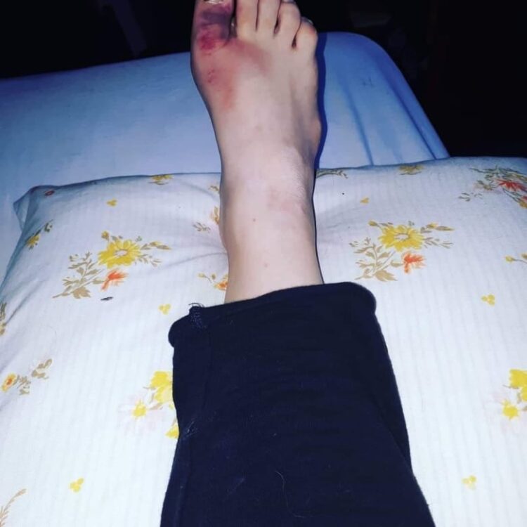 samantha strange feet 5