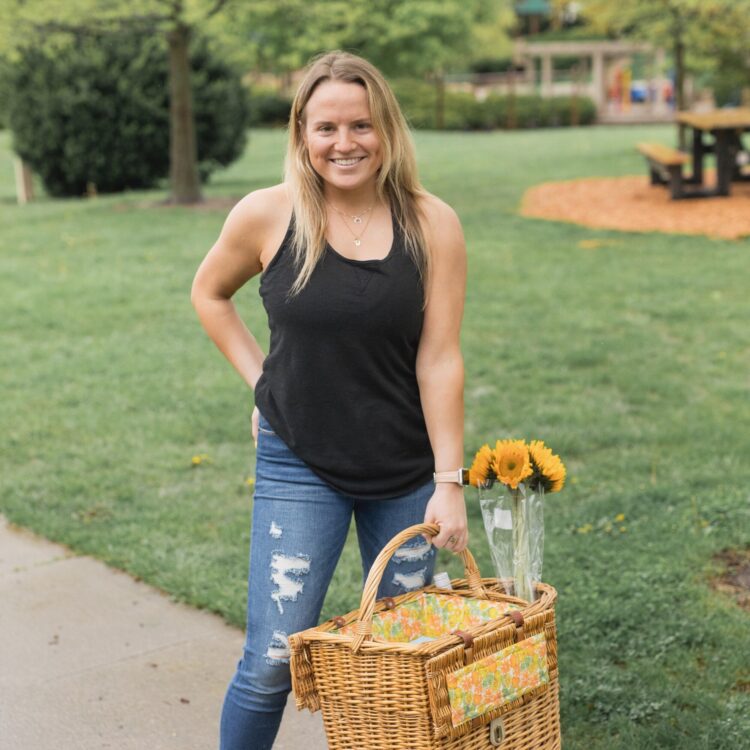 samantha strange feet