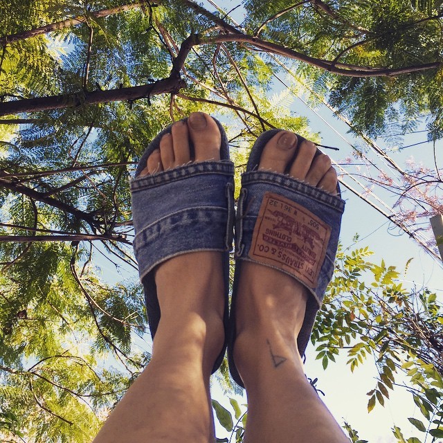 samantha urbani feet