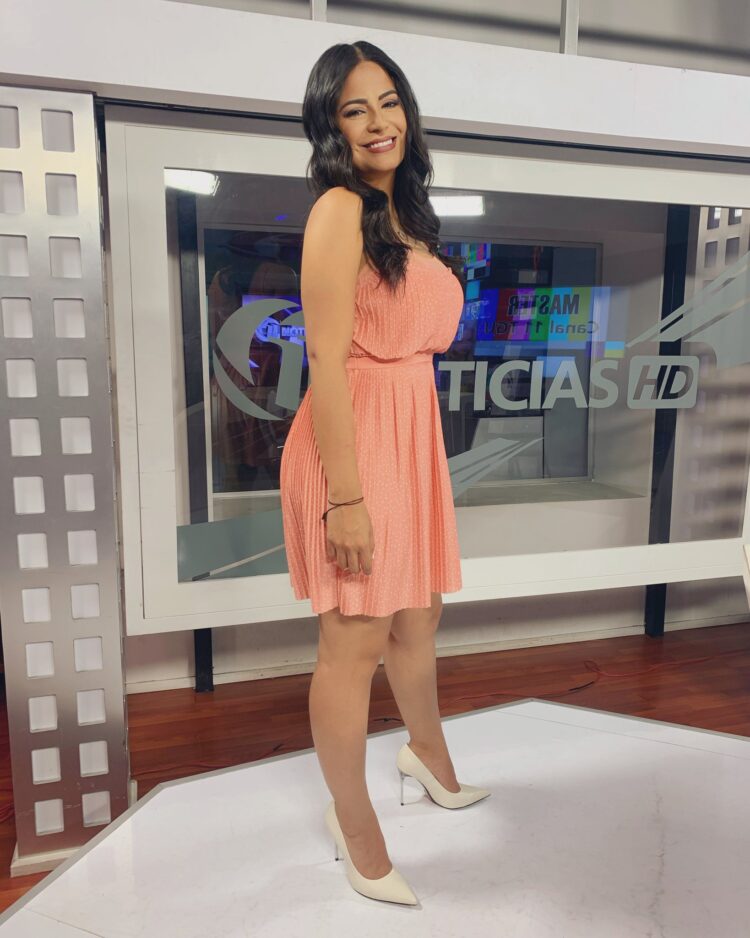 samantha velasquez feet 6