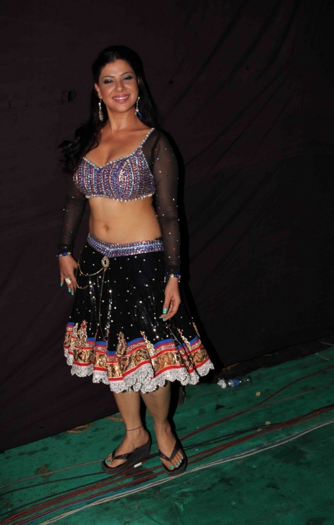 sambhavna seth feet 1