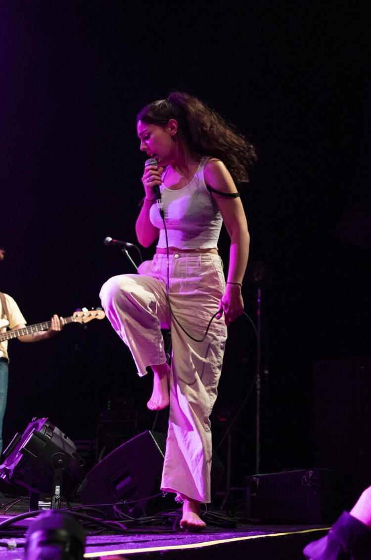 samia finnerty feet 6