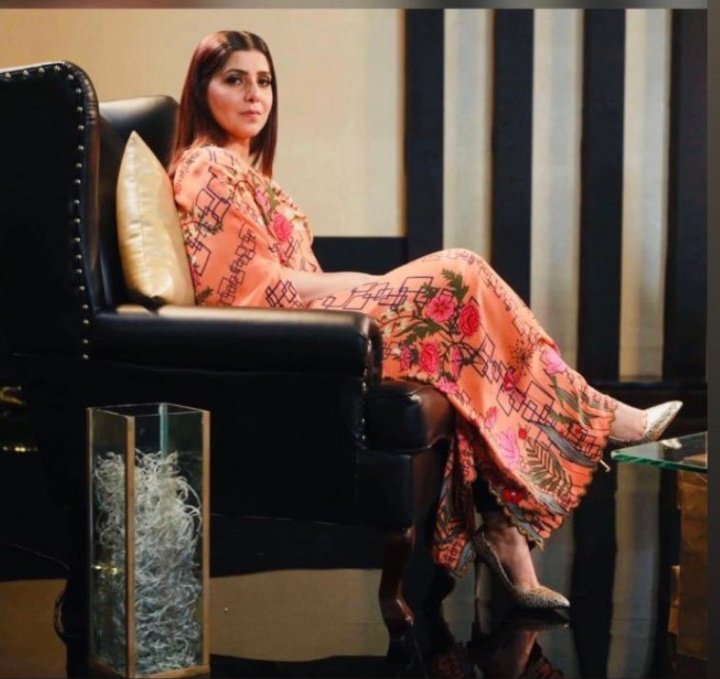 samina peerzada feet 6