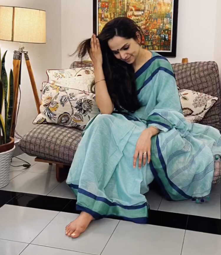 samvrutha sunil feet 1