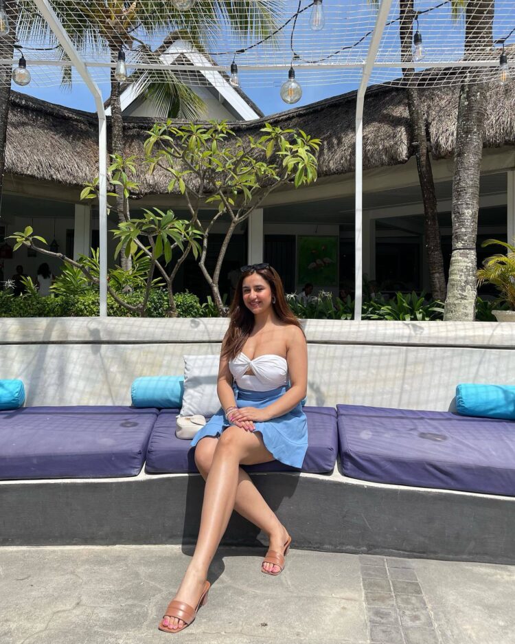 sanaya pithawala feet 6