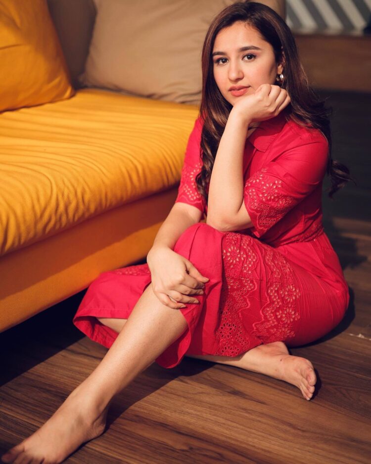 sanaya pithawala feet