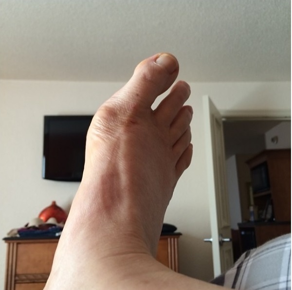 sandra bernhard feet 5