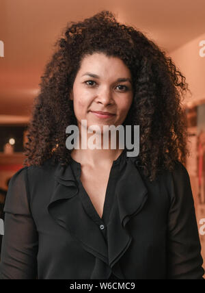 sandra bourdonnec feet 6