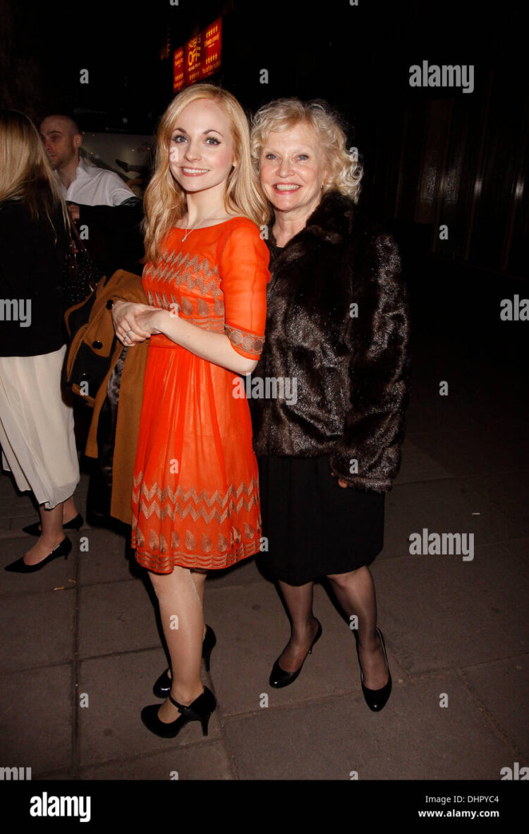 sandra dickinson feet 5