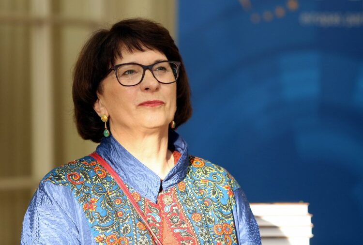 sandra kalniete feet 2