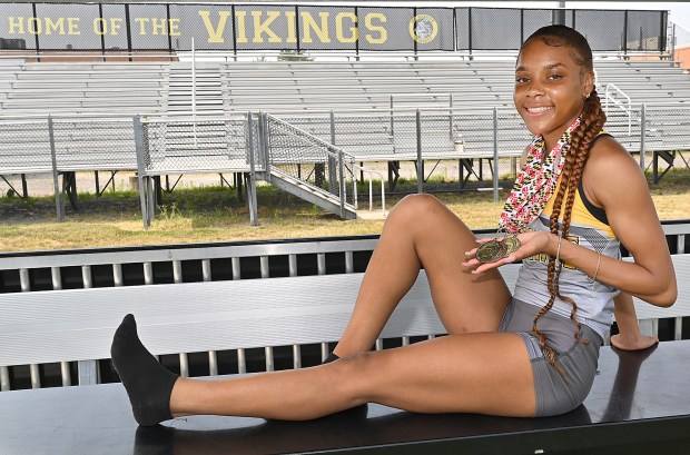 saniya howard feet 2