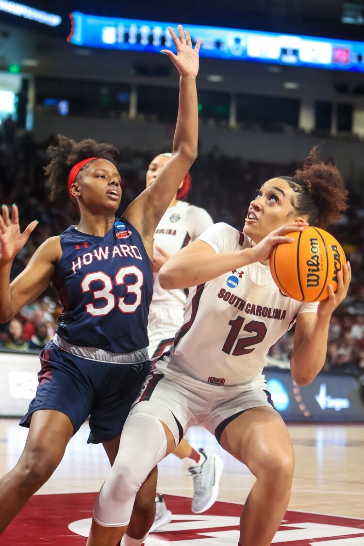 saniya howard feet 3