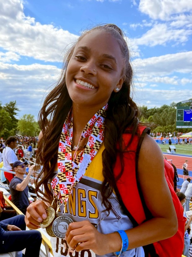 saniya howard feet 4