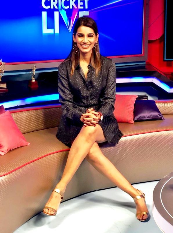 sanjana ganesan feet 6