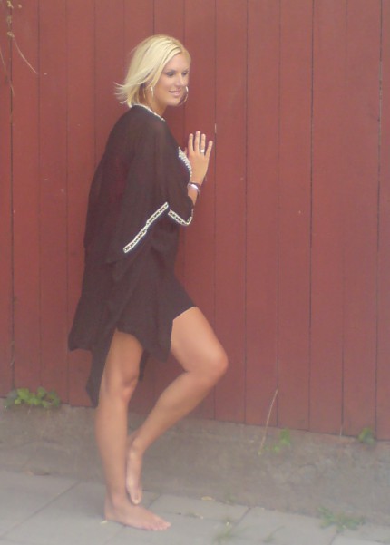 sanna nielsen feet 5